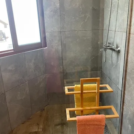 Sunny Hill Apartment