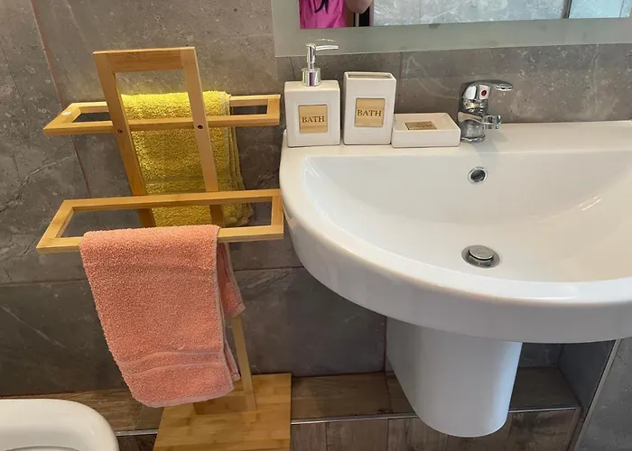 Sunny Hill 公寓 格勒姆